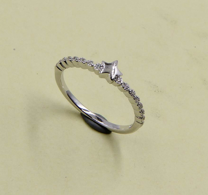 925 Sterling Silver CZ Prong / Pave Setting Unisex Round Stone Rings In 2-3mm Band Sterling Silver Heart Ring