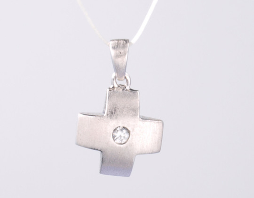 New Cross Collectioon 925 Sterling Silver Religious Pendant With Shimmering Cubic Zirconia Ice Crossd Out Pendant